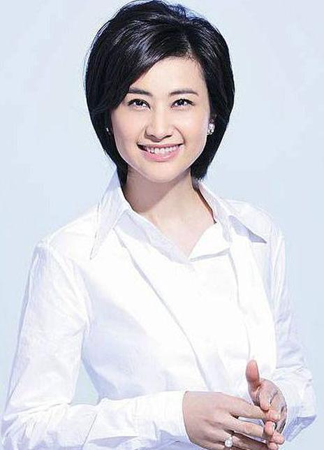 吴小莉最新照片，展现时光雕琢的魅力